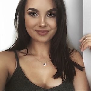 Meet your Posher, Katarina